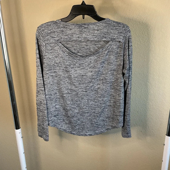 Athleta Womens Striped Cutout Breezy Open Back Longsleeve Top Size XS‎ - Picture 2 of 6